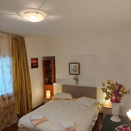 Old Center * בוקרשט