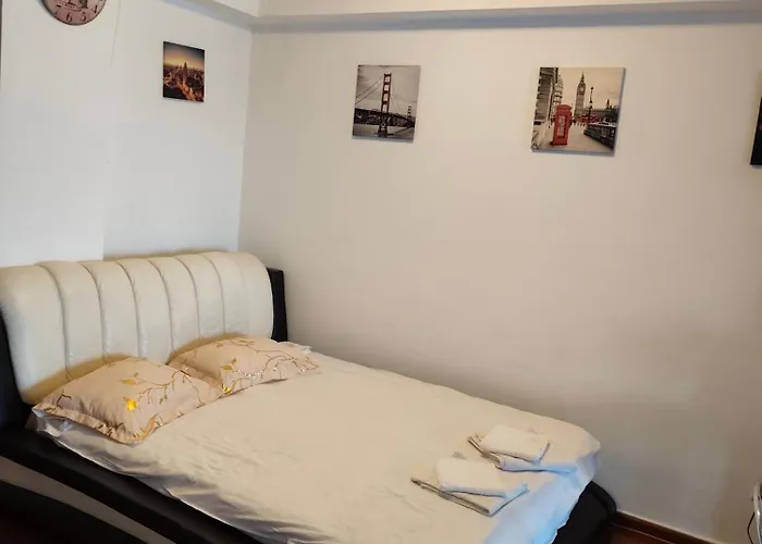 Old Center * بوخارست